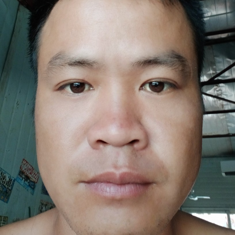 水杯泪了拉长的照片