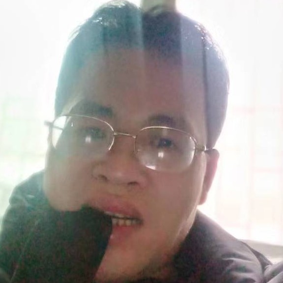 周细的照片