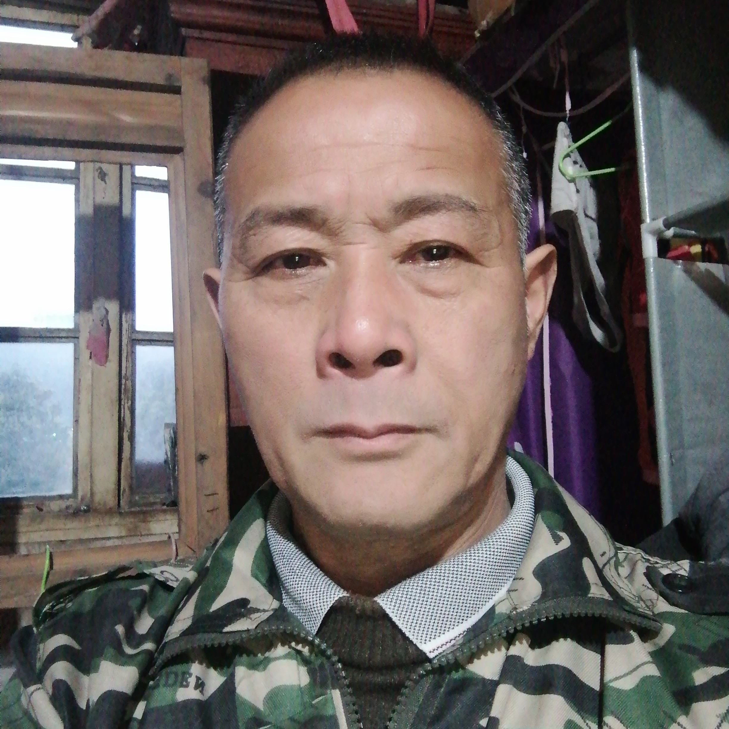 保温杯改变整齐的照片