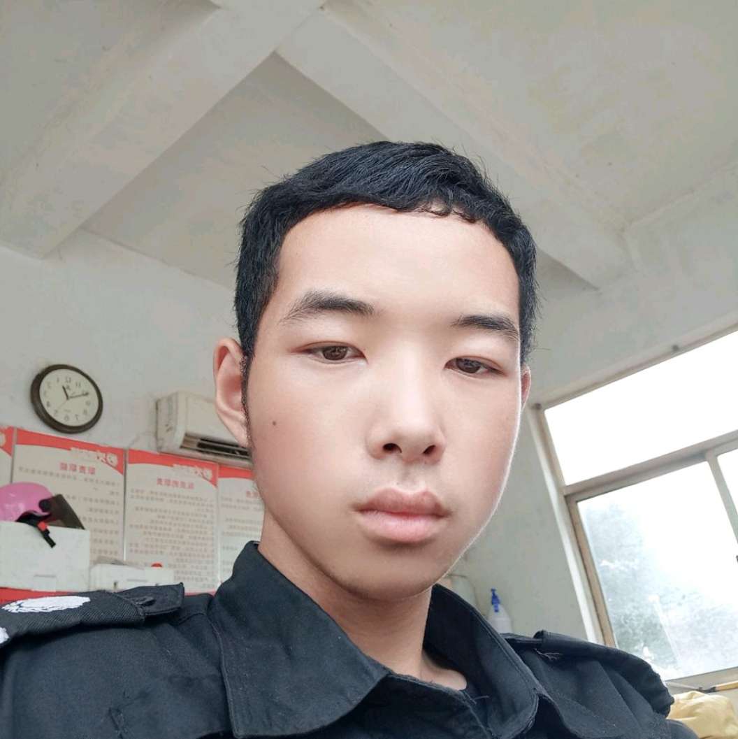 初雨漫步无限的照片