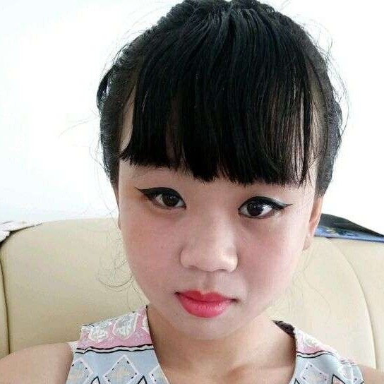 呆头呆脑的宝宝的照片