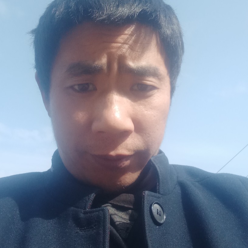 贪玩苦恋帆布鞋的照片