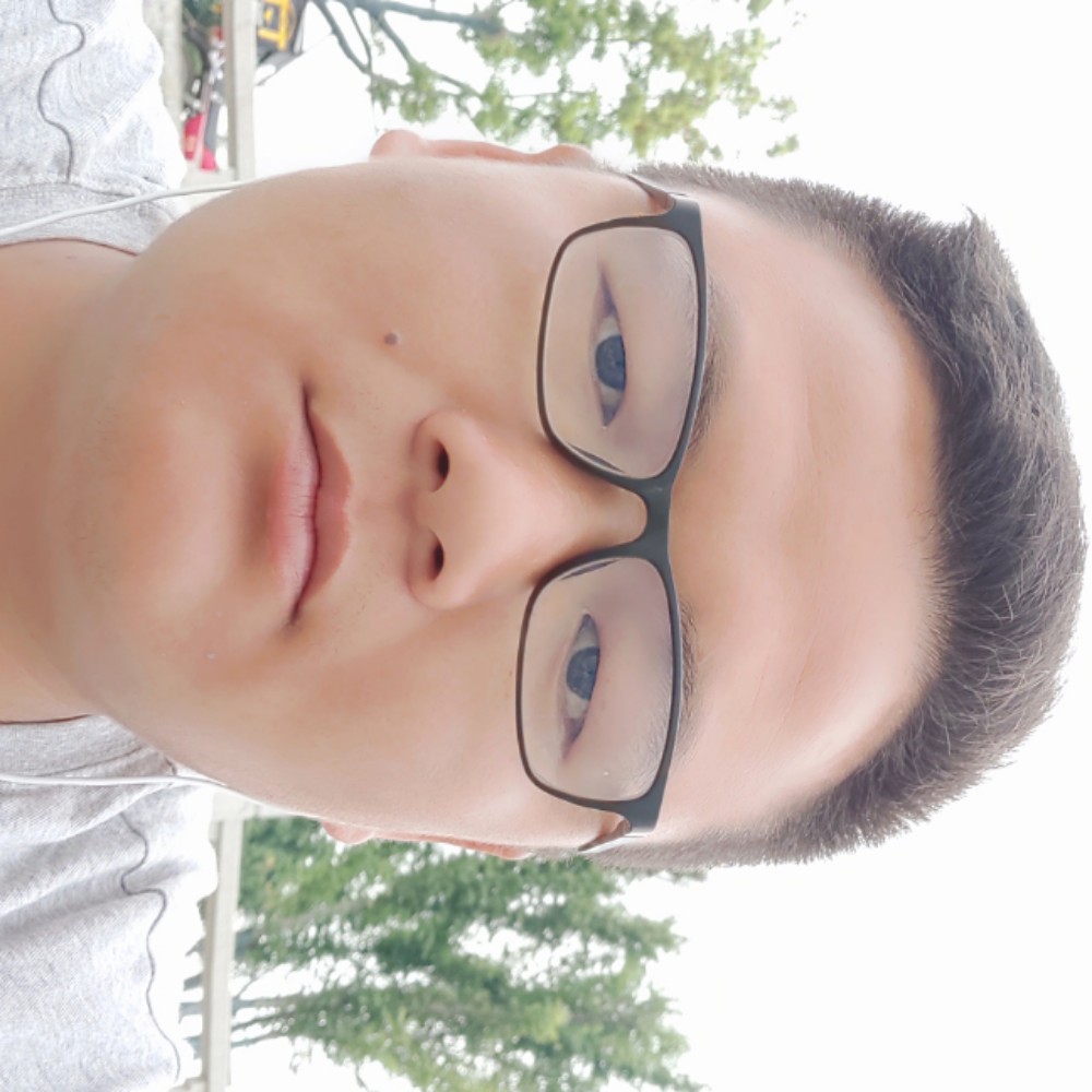 长情与草莓的照片