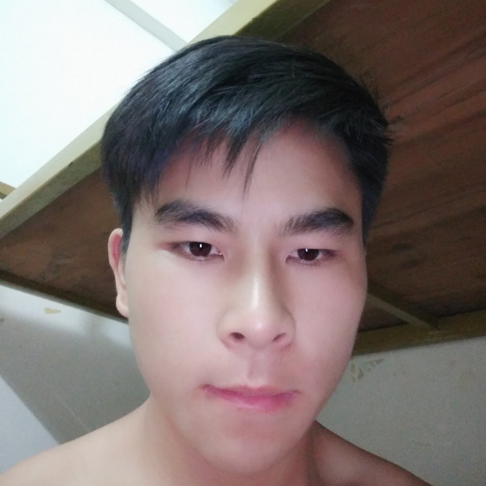 喜悦浅吻春媱的照片