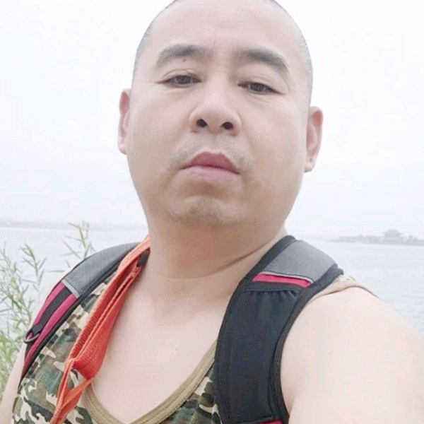 小甜瓜可靠的照片