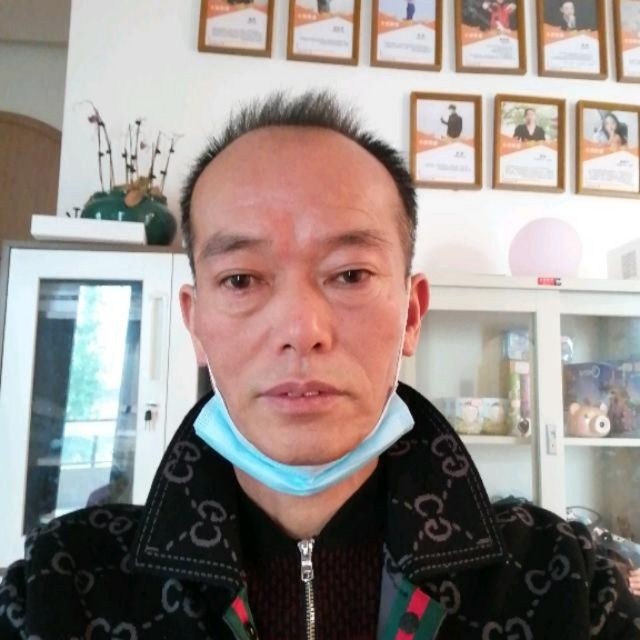阳不凡的照片