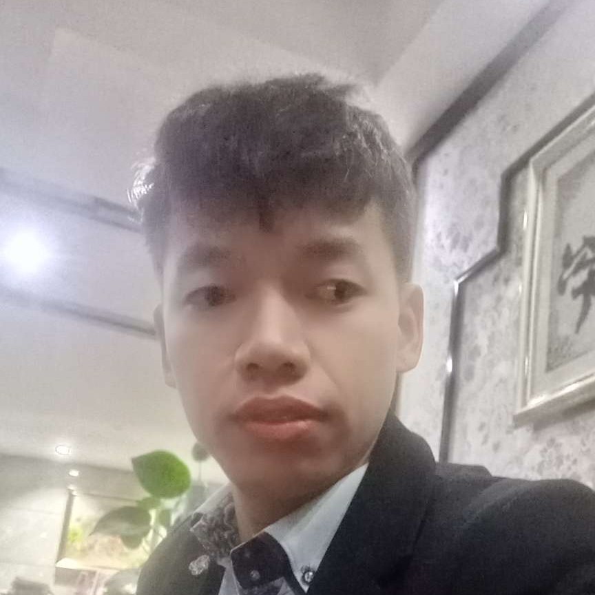 树叶和一个人的照片