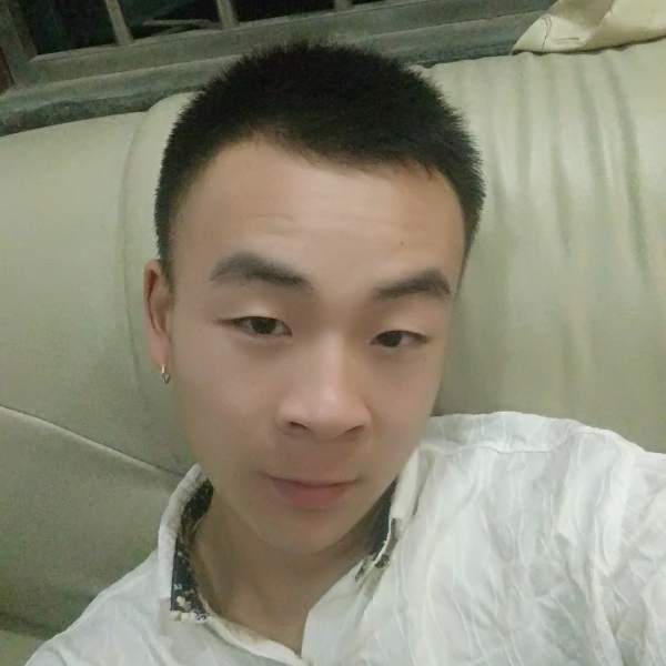 努力的一直往前冲的照片