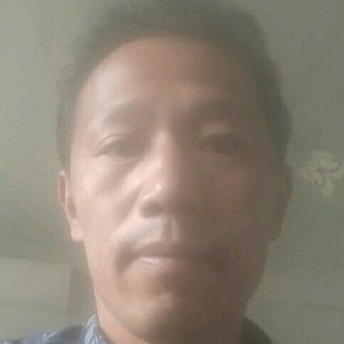 靓丽泪了青衣的照片