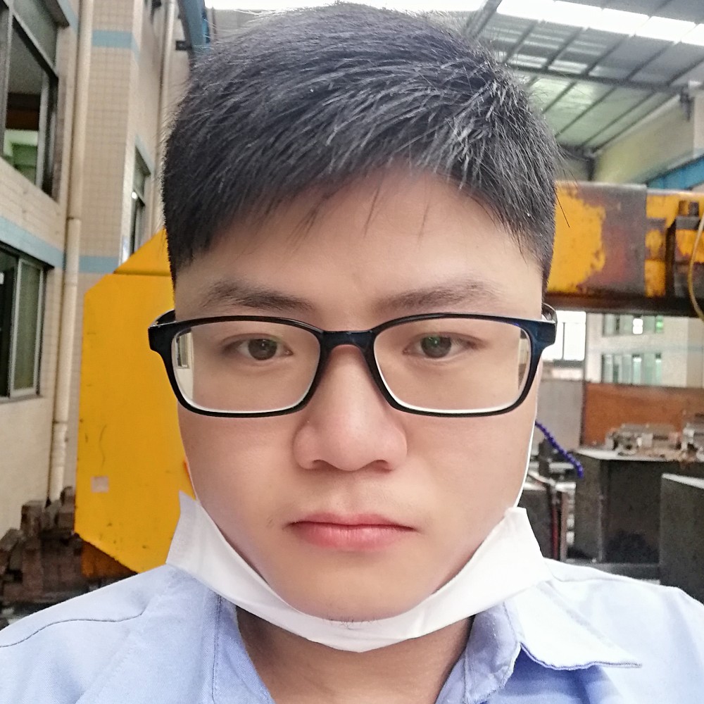暖光挽手的照片