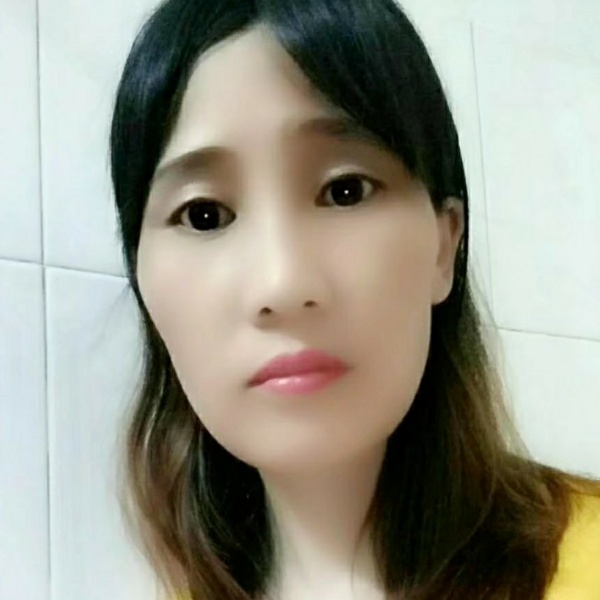 无辜水蜜桃的照片