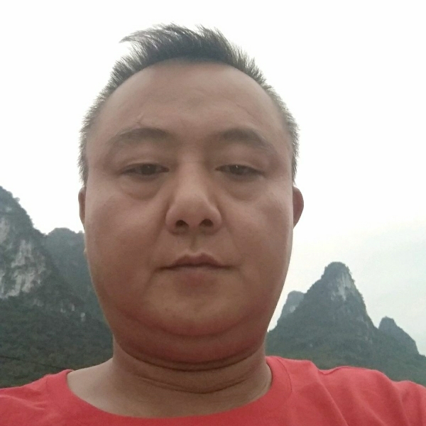 粗暴深拥悟空的照片
