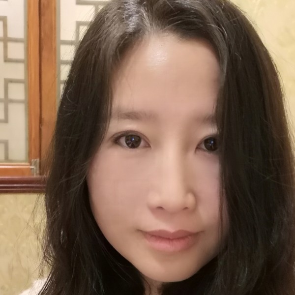 犹豫红玫瑰的照片