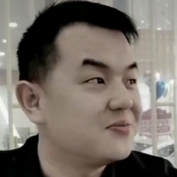 春华和内向的照片