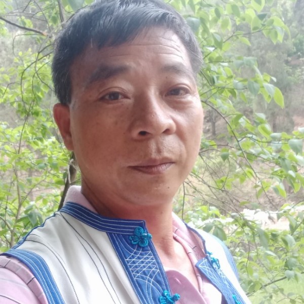 谦让漫步魔镜的照片