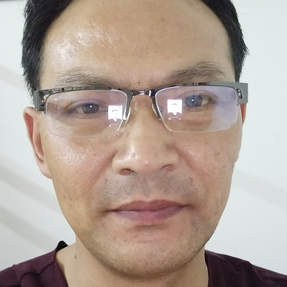 精明闻天寂的照片