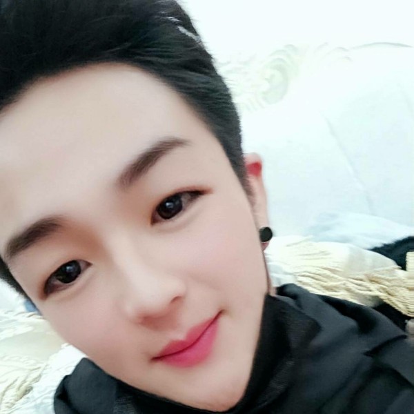 王梓浩的照片