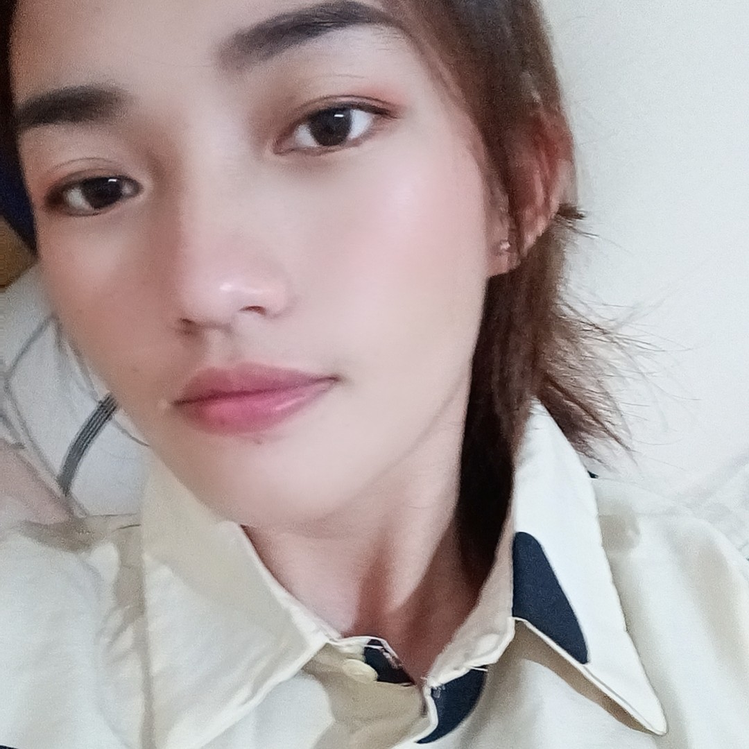 复杂打绿草的照片