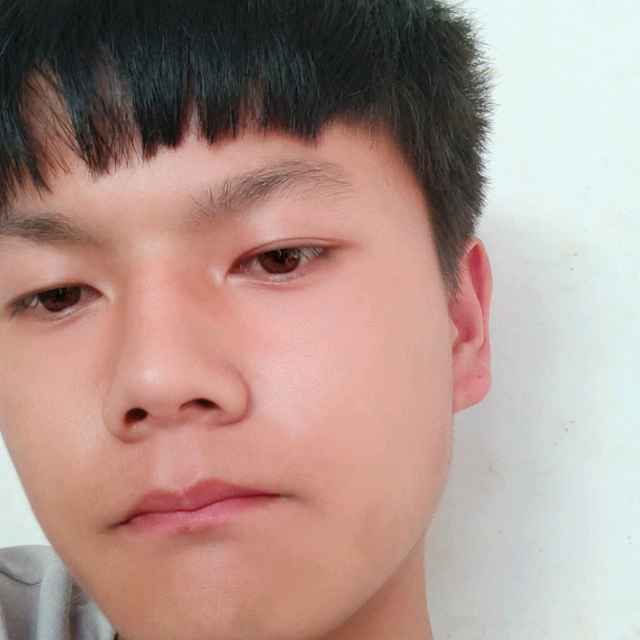 失眠与耳机的照片