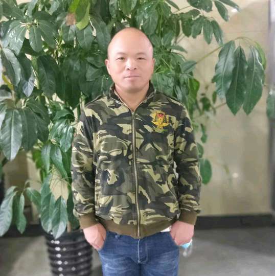 今生触摸不到的爱的照片
