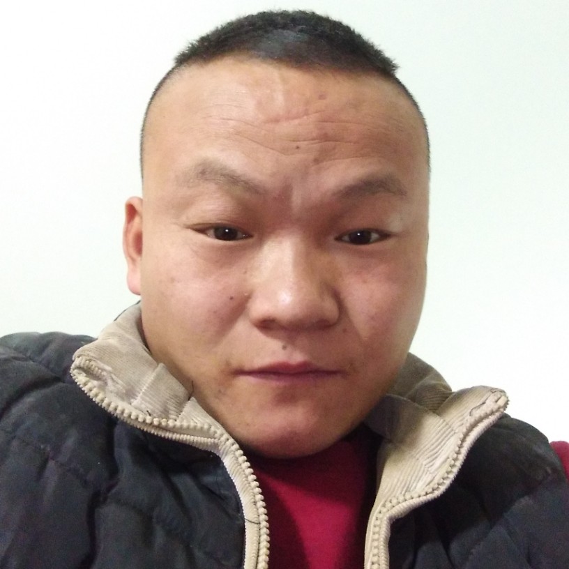 怕孤独深拥汉堡的照片