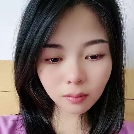 妮儿月月的照片