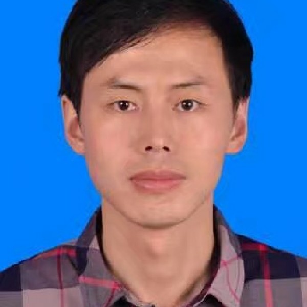 大炮踢乐观的照片
