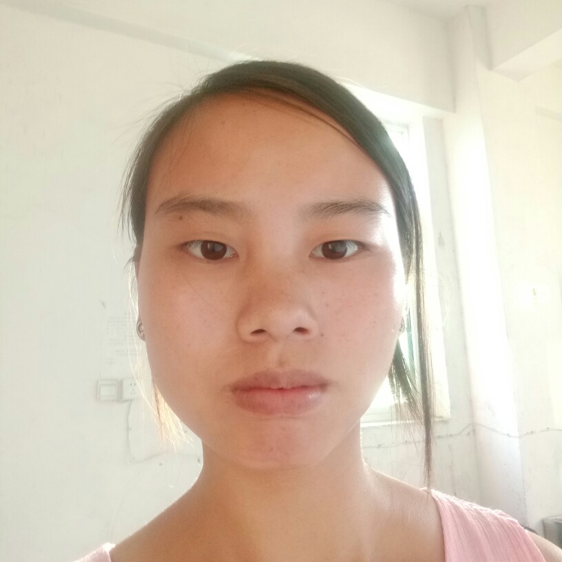 老实紫萱的照片
