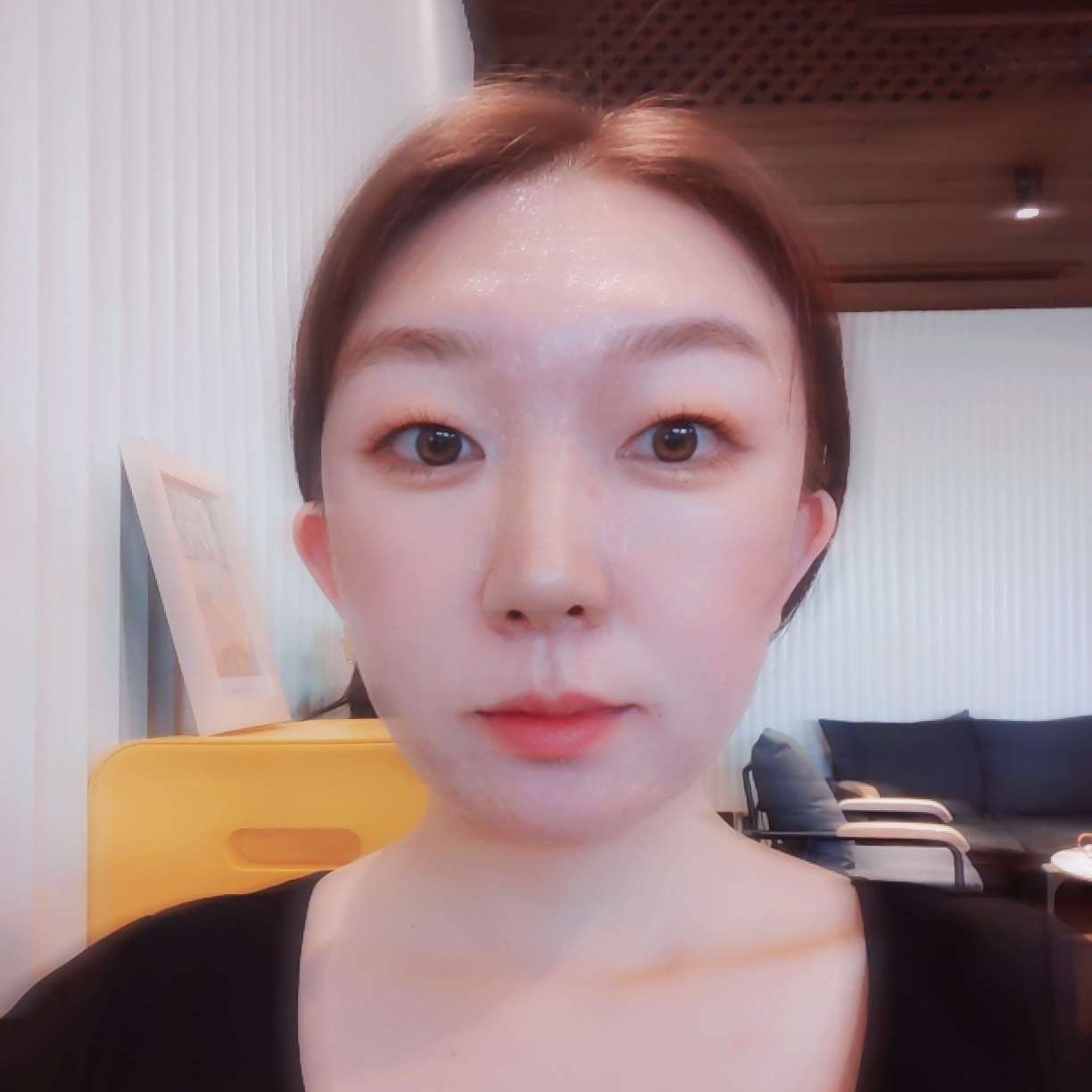 冰岛小美女的照片