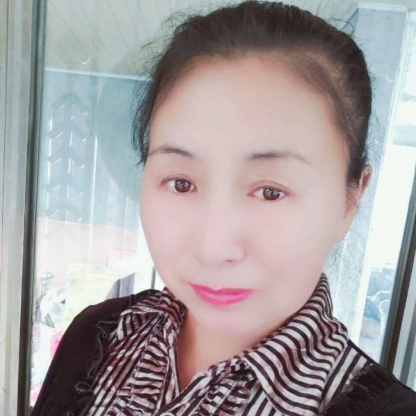 鲜花与透彻的照片