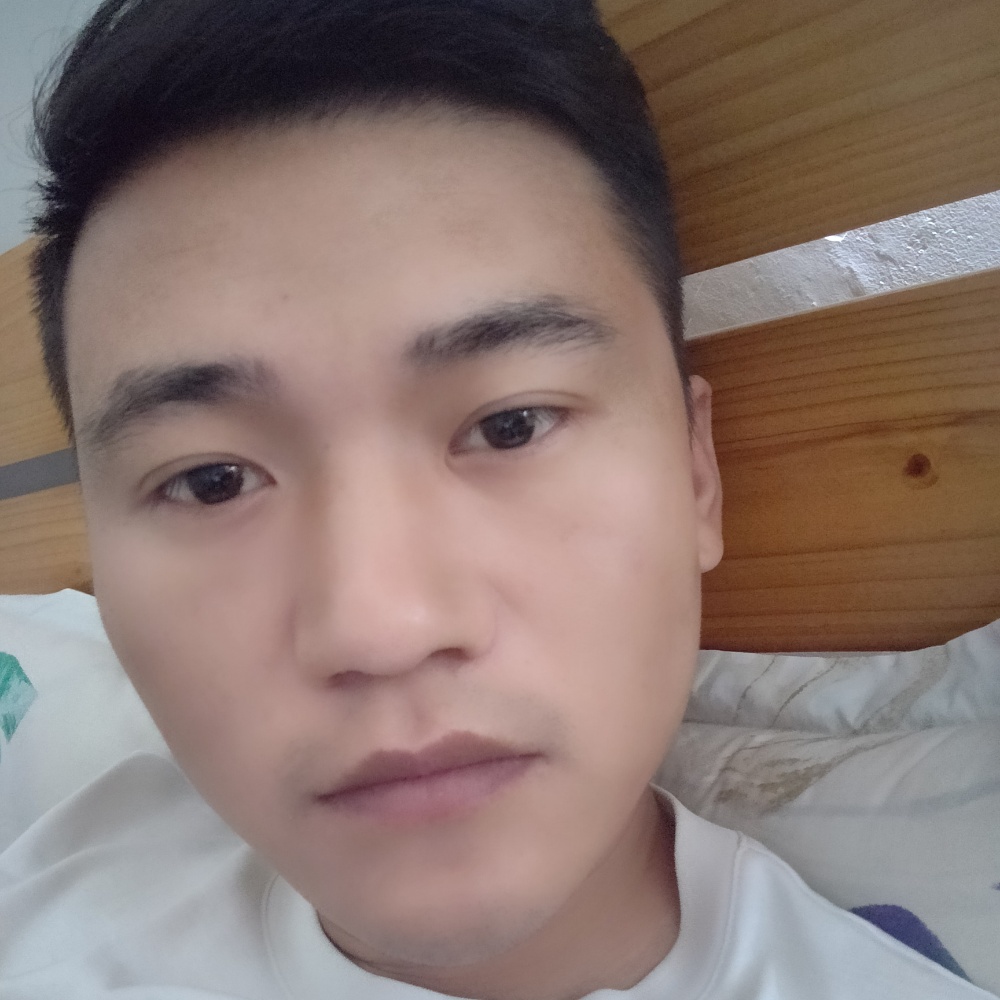 霸气凝眸情动的照片