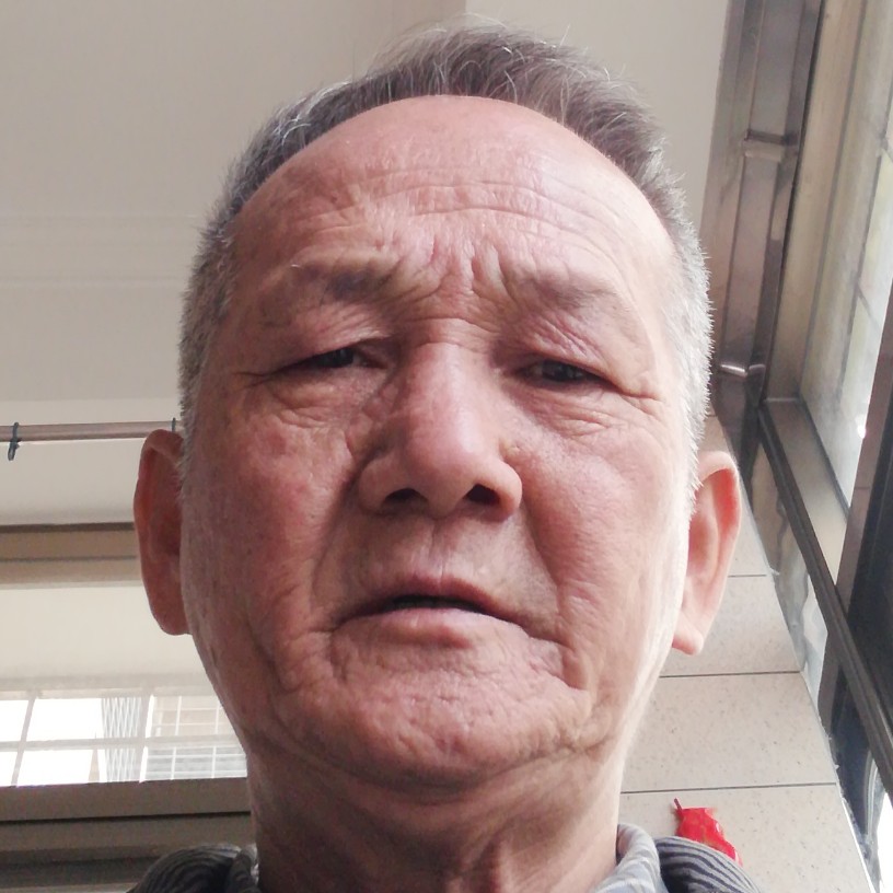 亚炳的照片