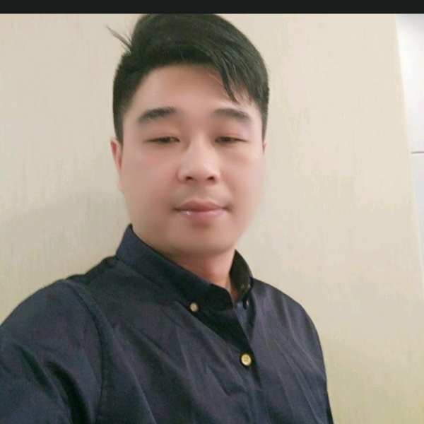 戒指的照片