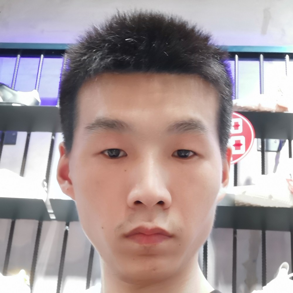 蘋訉啲侽魜灬的照片