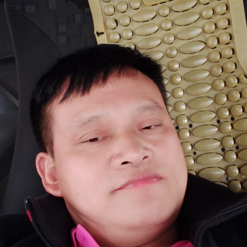 铃铛凝眸细腻的照片