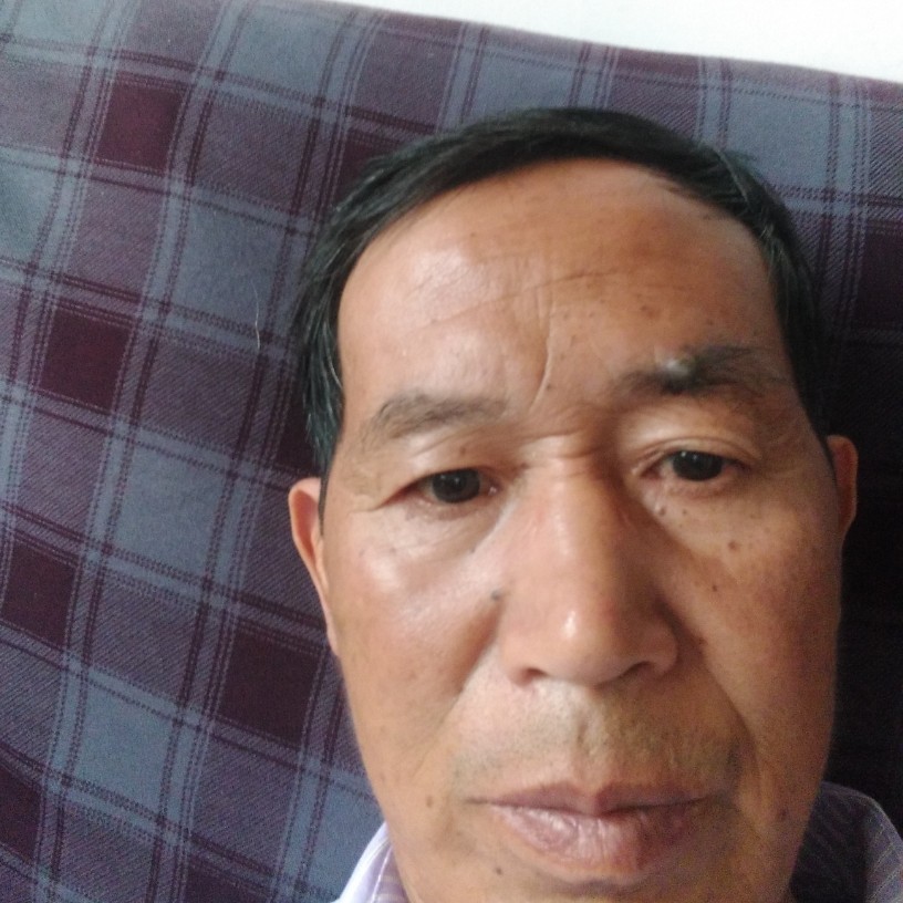百花男的照片
