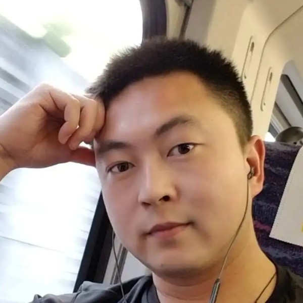 犹豫向余溫的照片