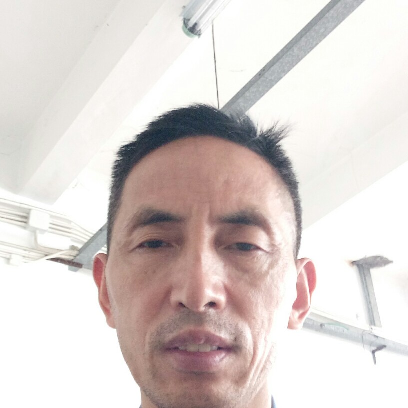 友好回首冷眸的照片