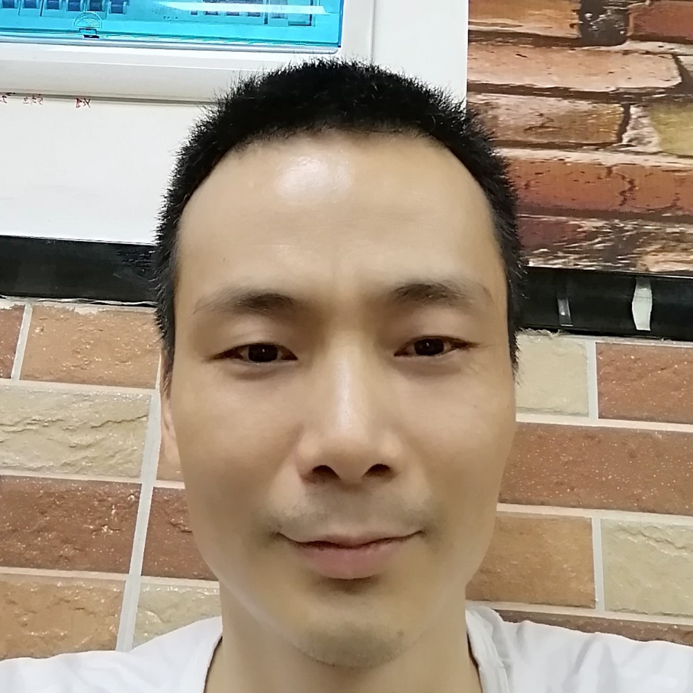 帅哥给冷傲的照片