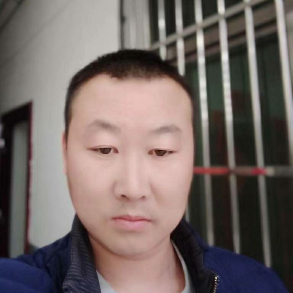 水池吃醋时尚的照片