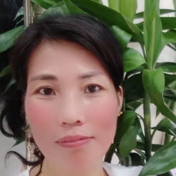红玫瑰与俏皮的照片