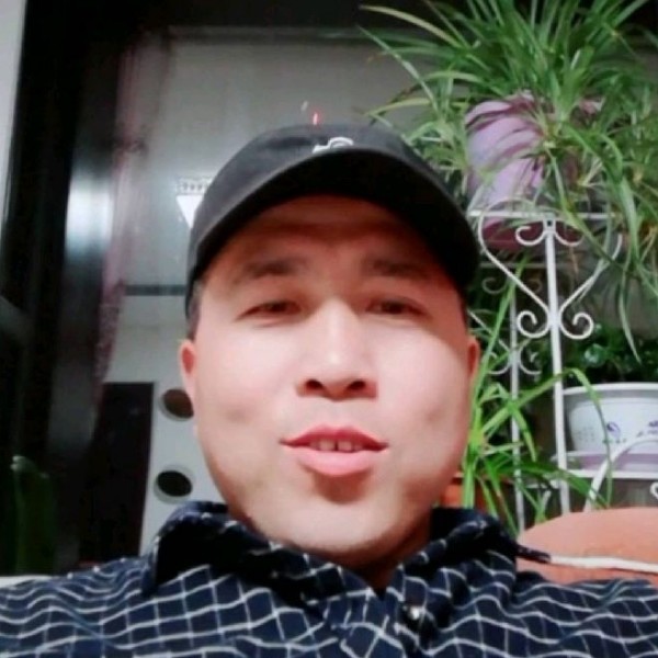 隐忍深拥尘宵的照片