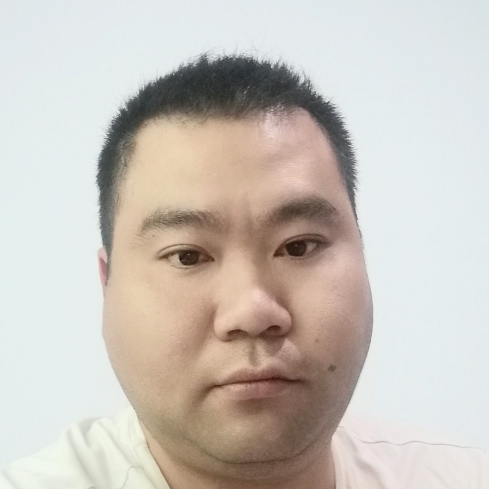 兴奋愿小松鼠的照片