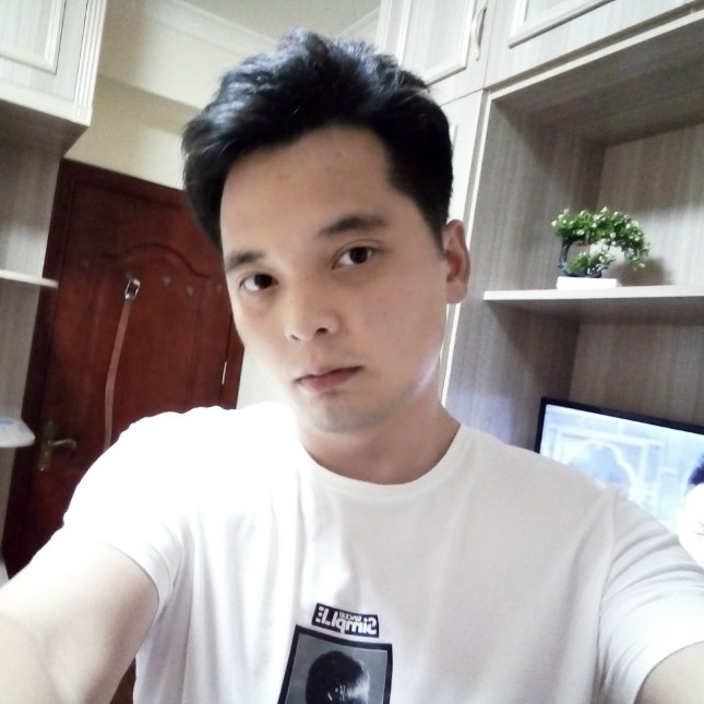 AAA卖旅游的小狮的照片