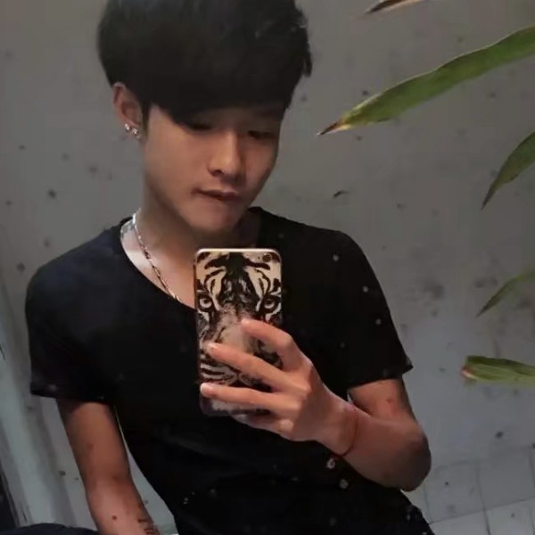 故里有她的照片