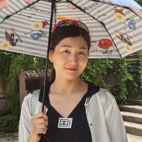 羽毛爱恋唯一的的照片