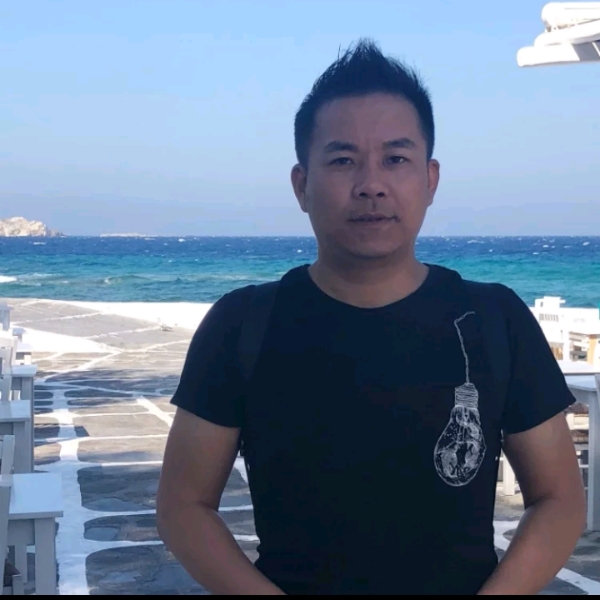 淡淡回眸太阳的照片