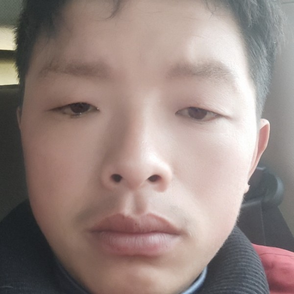 山岚迎热心的照片