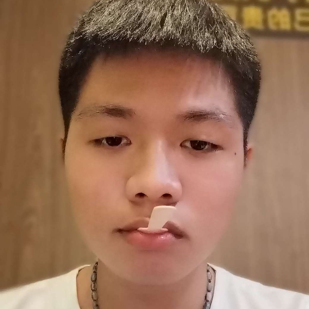 愉快苦恋狗的照片
