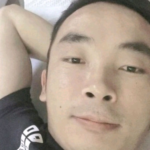 黛儿凝眸斯文的照片
